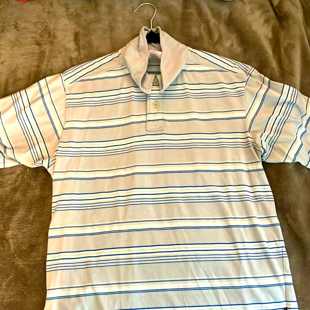 North Face Men’s medium polo shirt rarely worn.